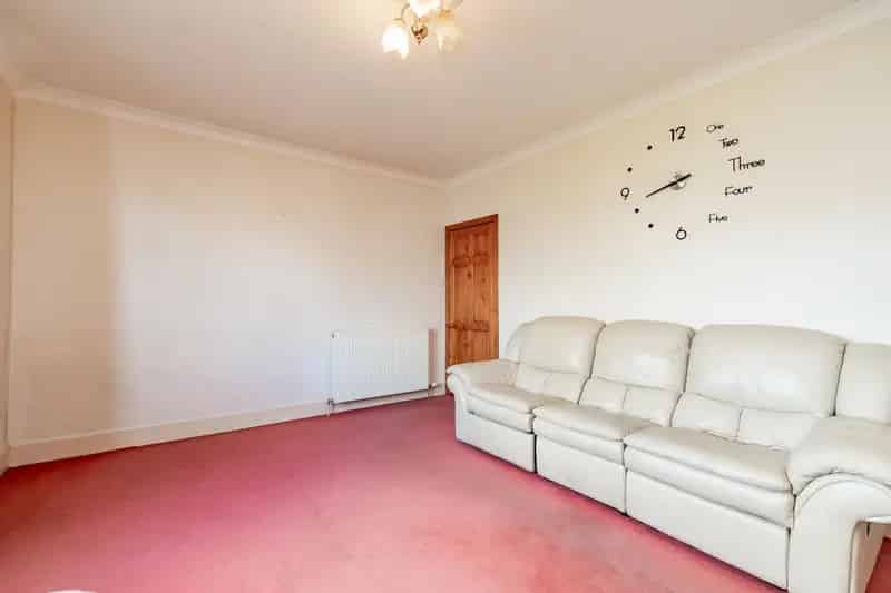 Spacious 2-Bedroom Semi-Detached House Near City Centre