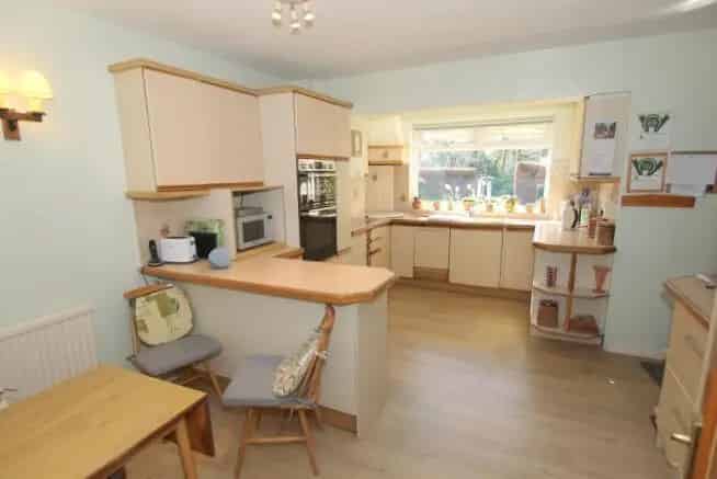 3 Bed Detached House for Sale in Greystone Park Sundridge