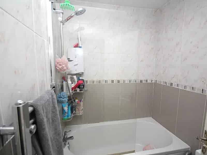 2 Bed Flat for Sale Buy to Let Investment Poole