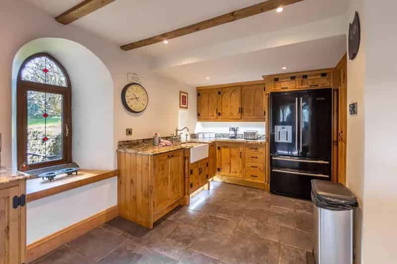 4 Bedroom Detached House with Lodge and Land