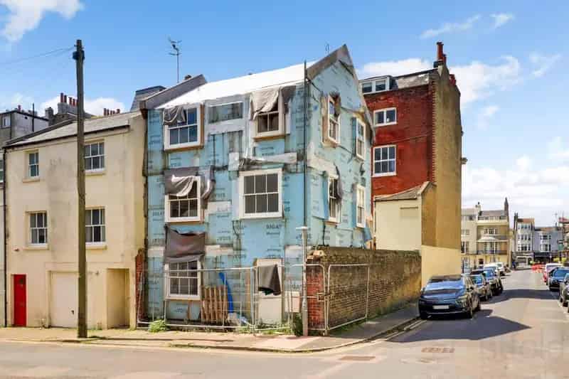 3 Bedroom End of Terrace House for Sale in Brighton