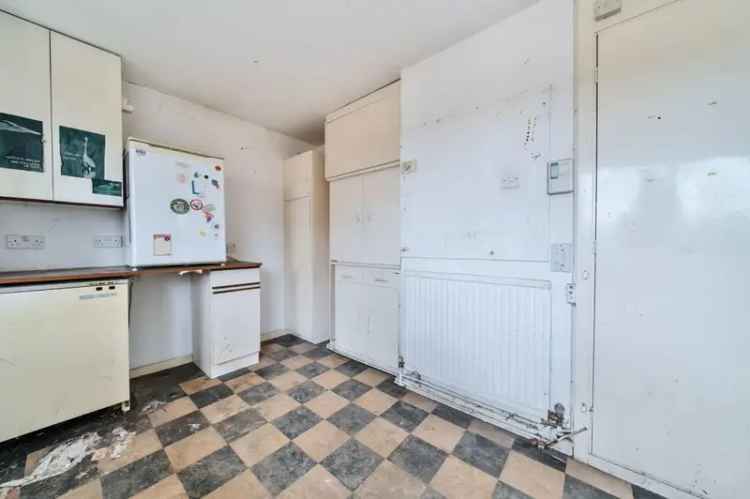 3 Bedroom Semi-Detached House for Sale - Full Refurbishment Opportunity