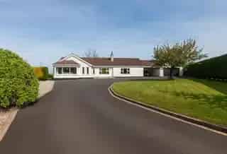 Impressive 5-Bedroom Detached Family Home with Rural Views