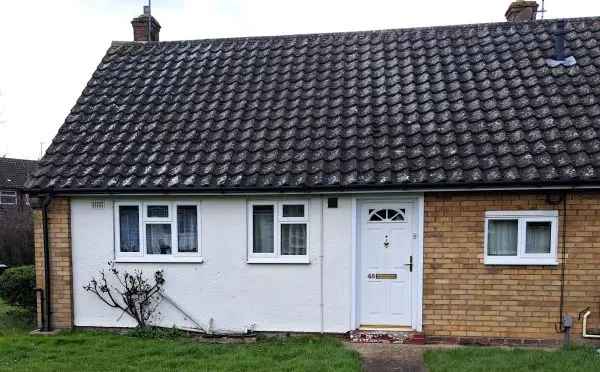 Bungalow For Rent in Colchester, England