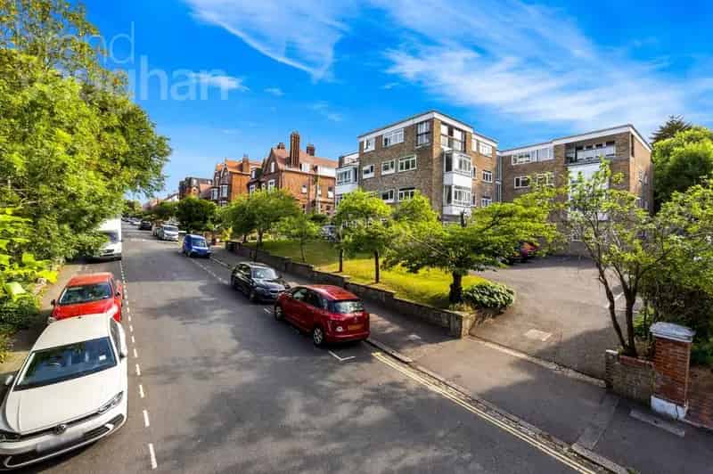 2 Bedroom Flat for Sale in Preston Park  - Stunning Views and Private Garage