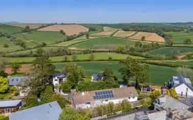 Jubilante Totnes Devon Spacious Home with Annexe and Redevelopment Potential