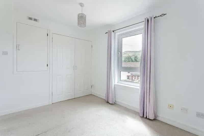 3 Bed Mid-Terrace Villa for Sale