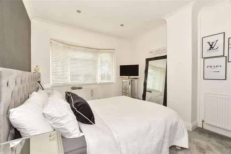 3 Bed Semi-Detached House for Sale