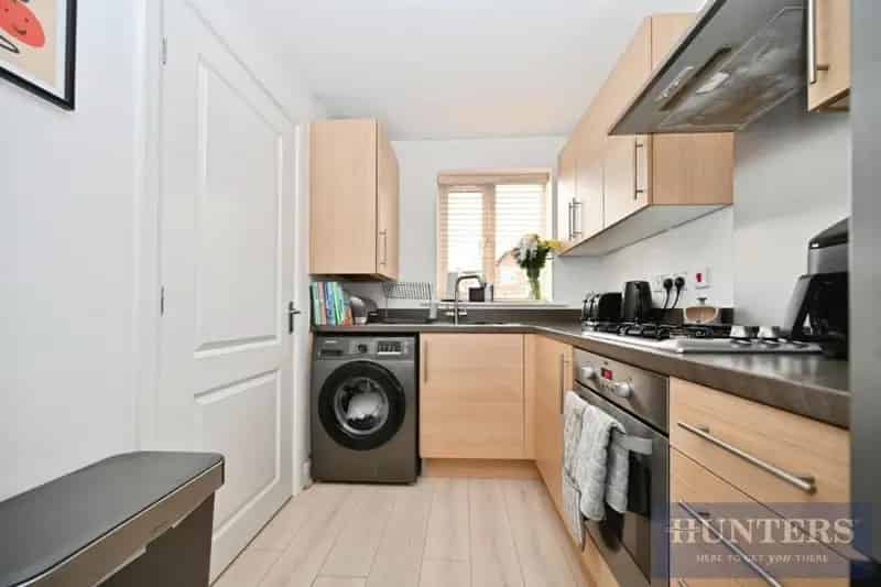 2 Bed House for Sale Near Guiseley Train Station
