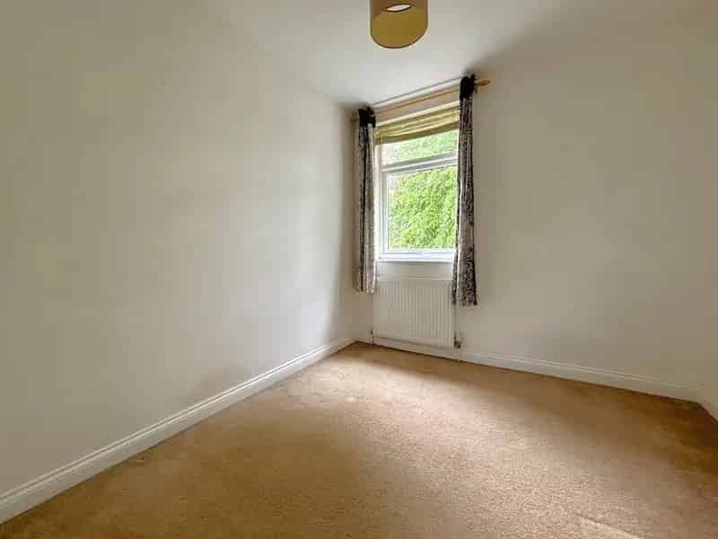3 Bedroom Semi Detached House For Sale Worcester WR5