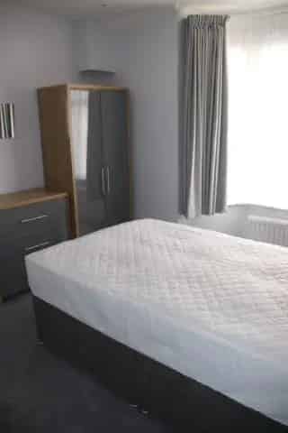 All Bills Included En-Suite Room Near Watford General Hospital