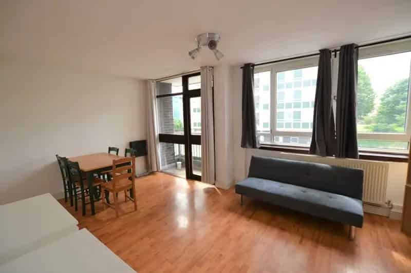 3 Bedroom Flat for Sale London SE1 Near Old Kent Road