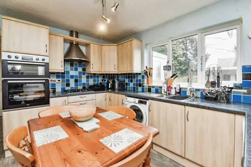 Four Bedroom Detached House in Warminster