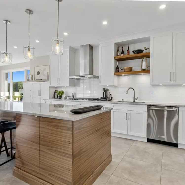 Hudson Golf Course Stone Bungalow 3 Bedroom Home