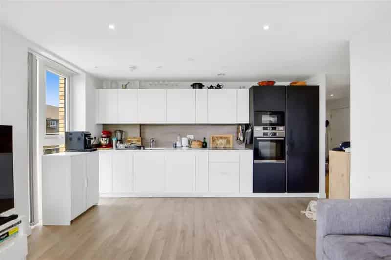 2 Bedroom Flat For Sale Near Woodberry Wetlands