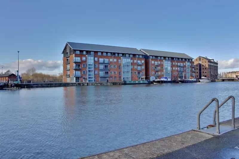 2 Bedroom Apartment to Rent Tenant Fees Apply