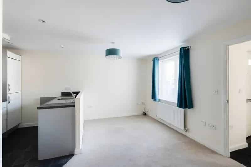 2 Bedroom Terraced House with Parking