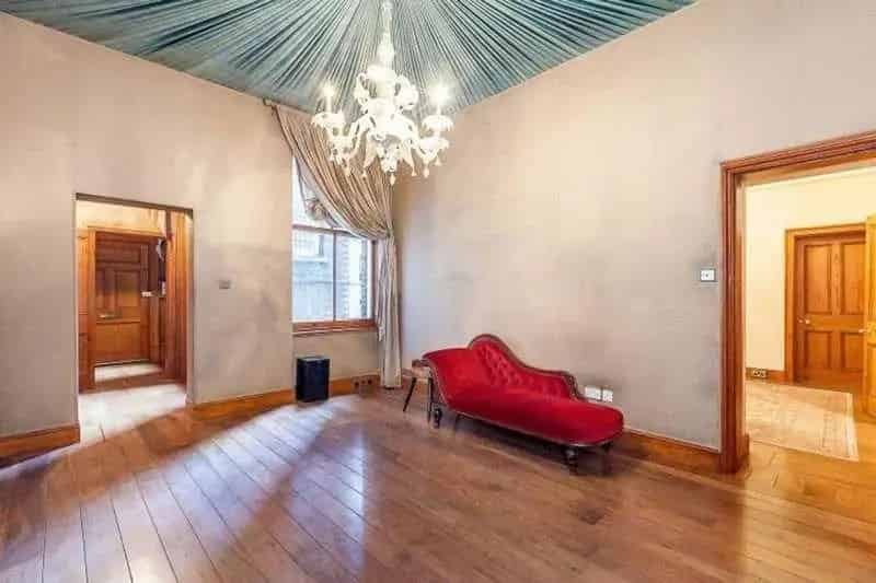 3 bed flat for sale