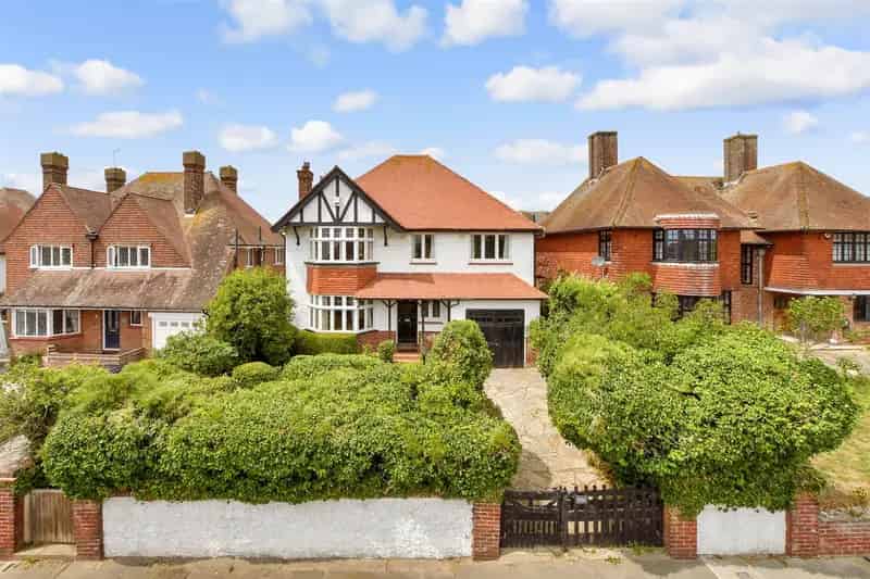 5 Bedroom Detached House For Sale In Broadstairs