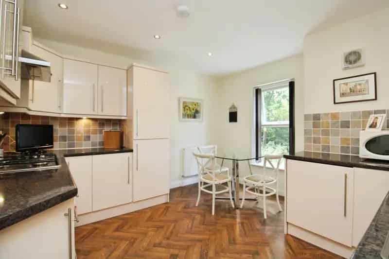 3 Bedroom First Floor Apartment For Sale