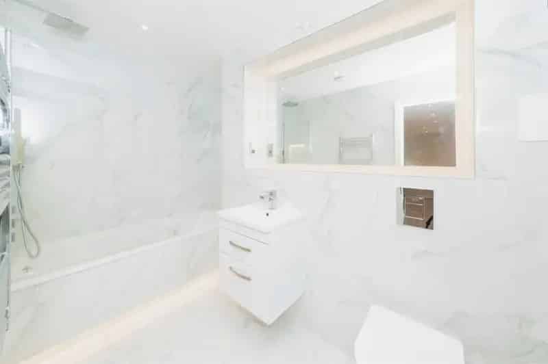 Studio Apartment Near Burgess Hill Station