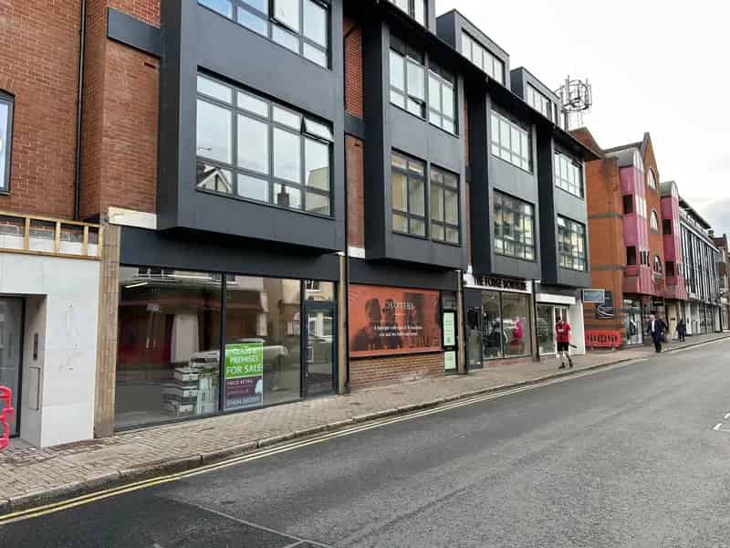 Retail Unit For Sale Near Waitrose Gerrards Cross