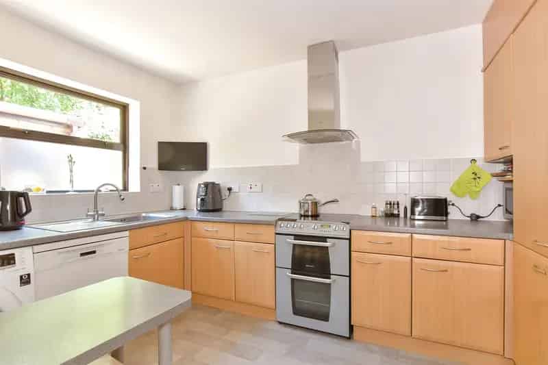 2 bedroom duplex flat for sale