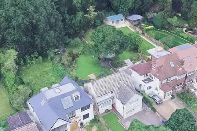 5 Bedroom Detached House for Sale Mill Hill NW7