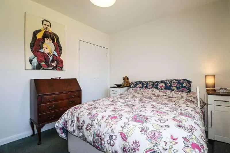 2 bed house for sale