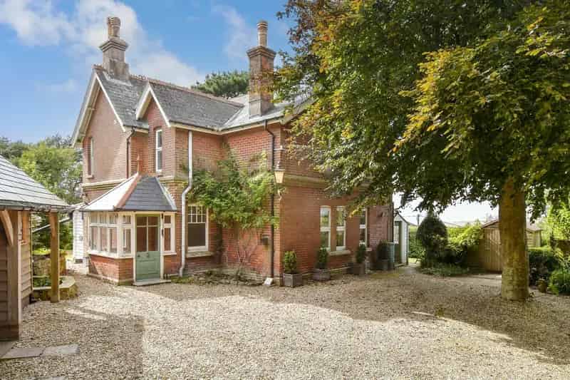 4 Bedroom Detached House with Coastal Views Chale Isle of Wight