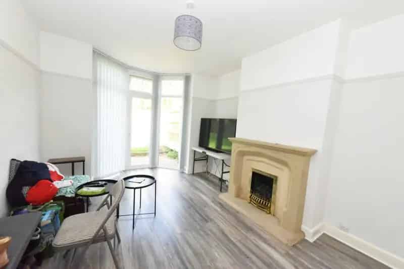 4 Bedroom Semi-Detached House for Sale Near Longbridge