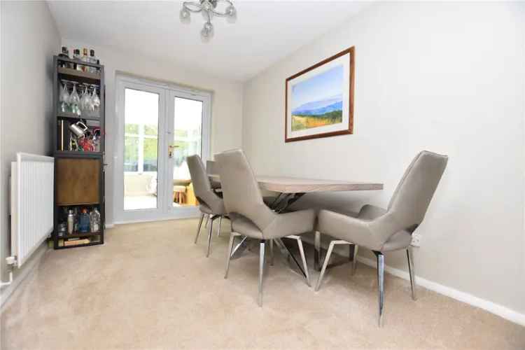 House For Sale in Leeds, England