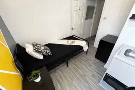 1 Room Flat in Sheffield All Bills Included