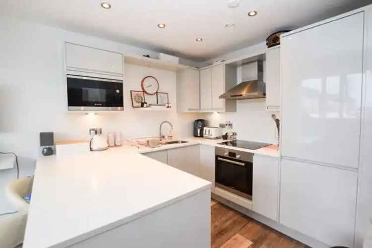 1 Bedroom Apartment for Sale Near Timperley Metrolink