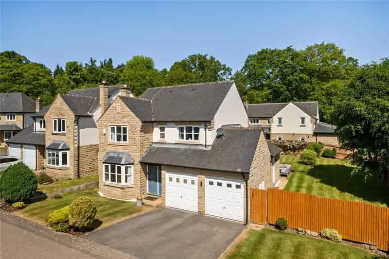 Modern Stone Detached House Near Roundhay Park