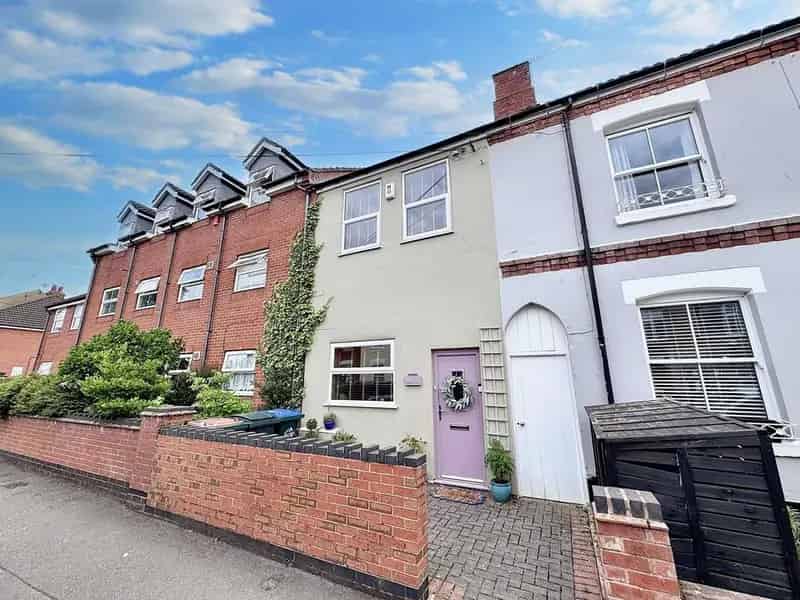 3 Bedroom Terraced House for Sale Earlsdon