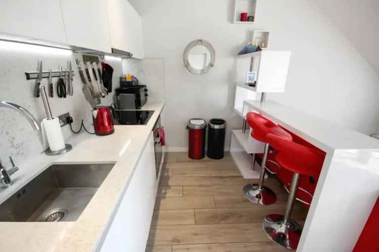 1 Bedroom Flat For Sale Near Cambridge Station