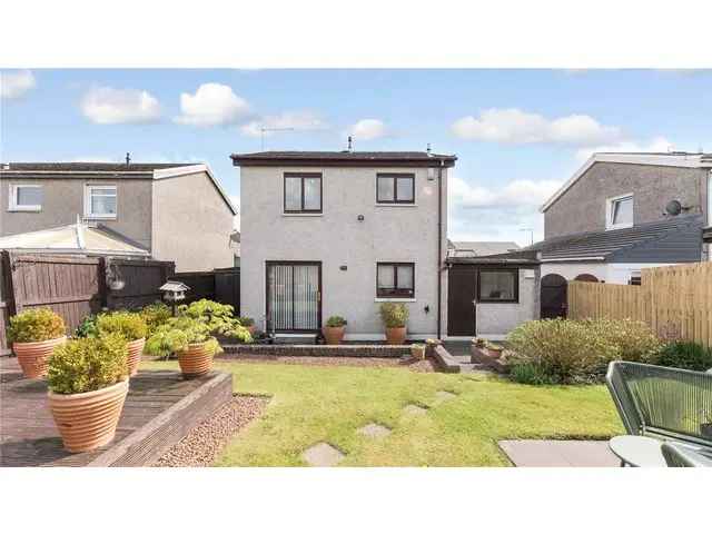 3 Bedroom Detached House for Sale East Calder