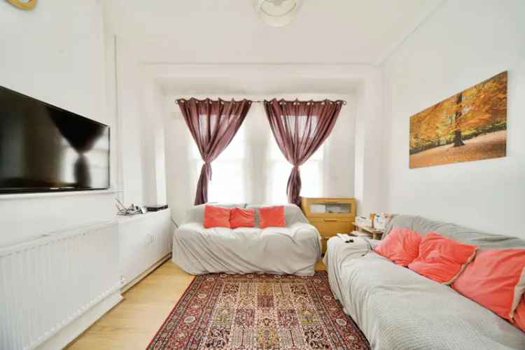 Charming One Bedroom Flat Near Wood Green Ideal for First Time Buyers