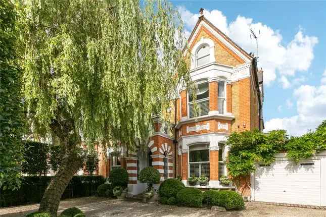 Elegant Family Home for Sale in Castelnau Barnes SW13