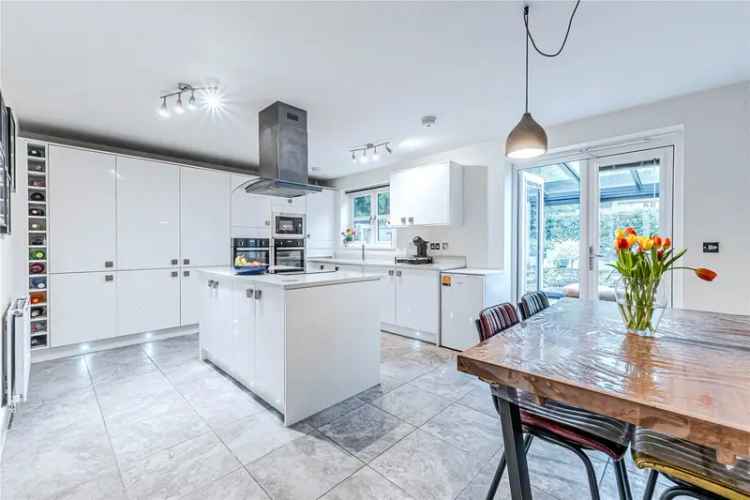 House For Sale in Leeds, England