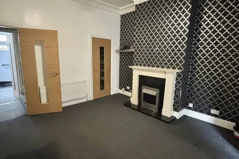 Spacious 3-Bedroom Terrace House with Patio Garden Zero Deposit Guarantee