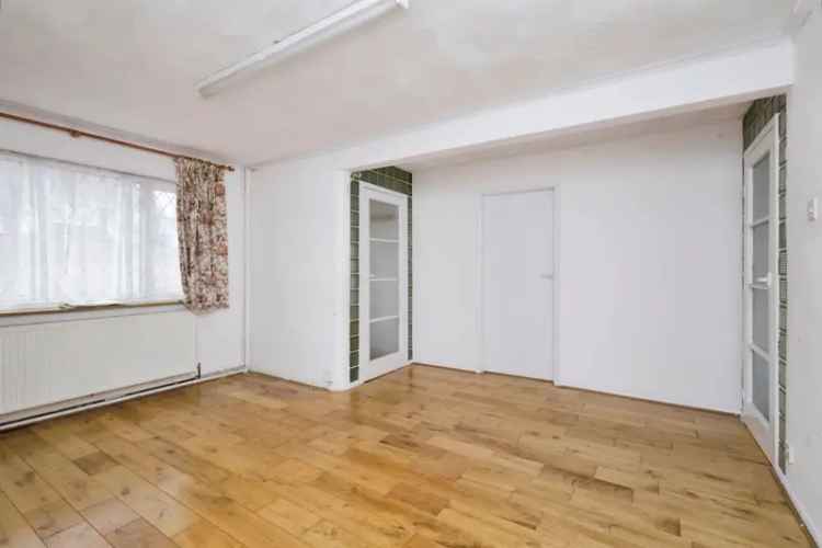 Three Bedroom Semi Detached Bungalow Rodmill Eastbourne