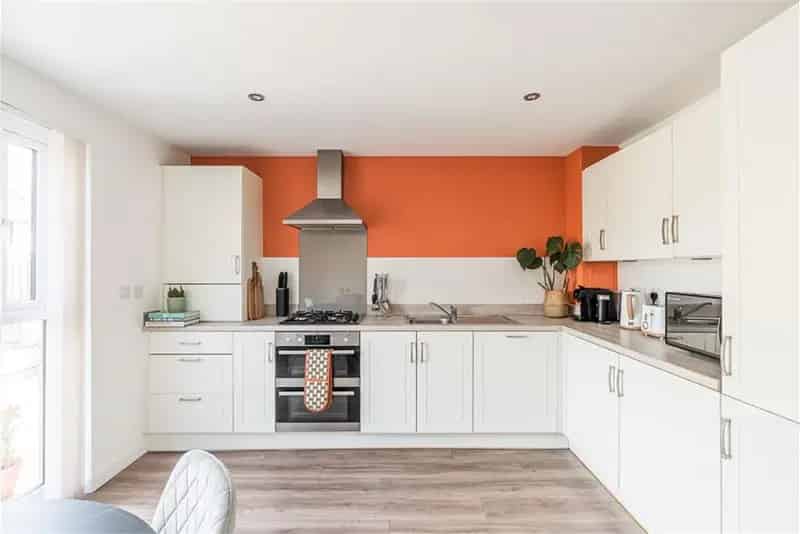 3 Bed House - Semi Detached with 1 Reception Room
