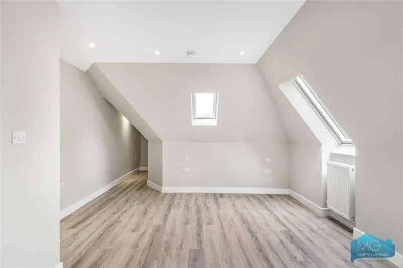 2 Bed Flat for Sale near Bethune Park, New Southgate