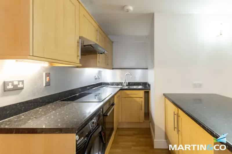 2 bedroom Flat
 To Rent