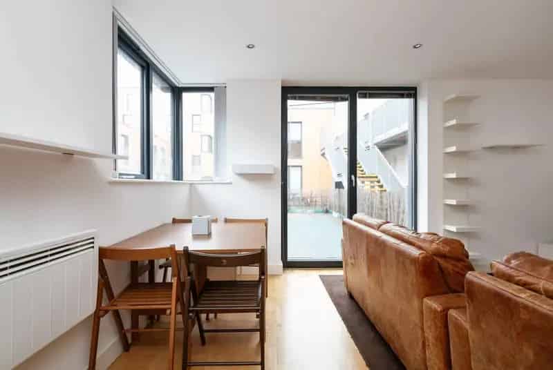 2 Bedroom Apartment House to Rent