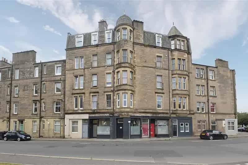 1 Bed Flat Others with 1 Reception Room