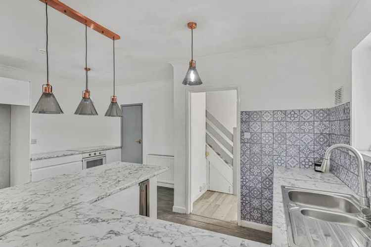 3 Bedroom Detached House for Sale in Bournemouth