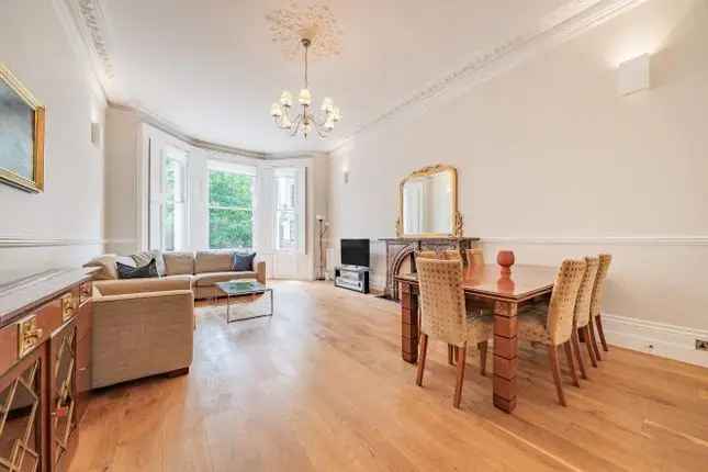 Flat for sale in Southwell Gardens, London SW7